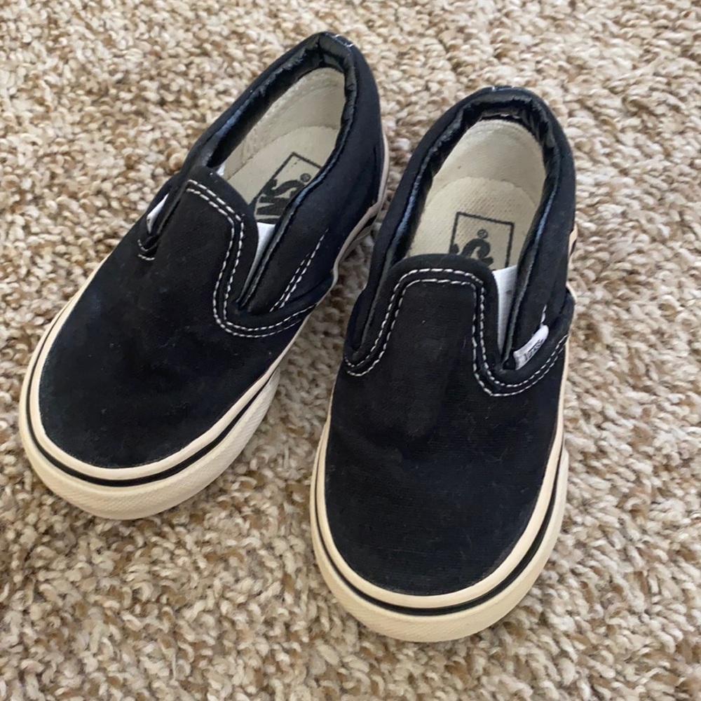 Vans slip ons black